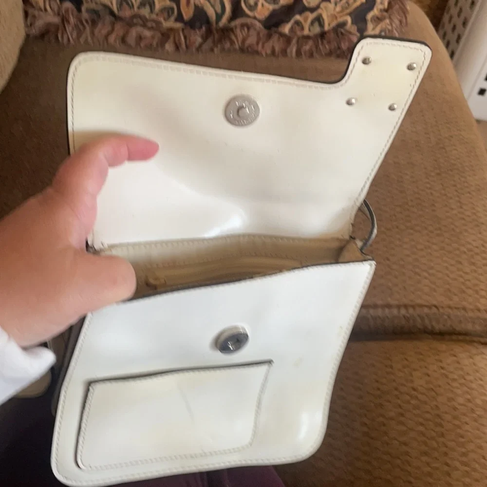 Guess vintage white